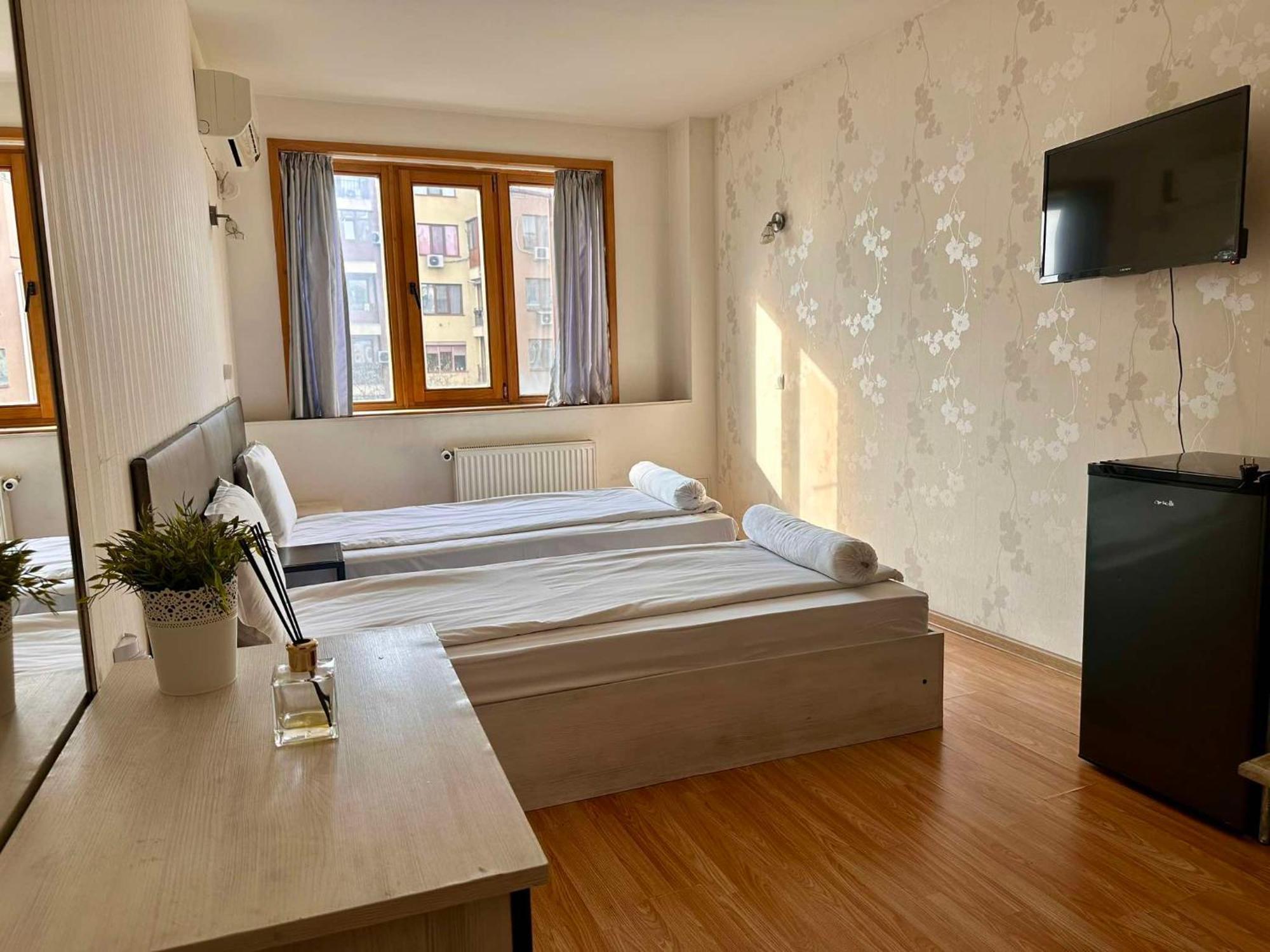 Family Hotel Amor Ruse Eksteriør billede