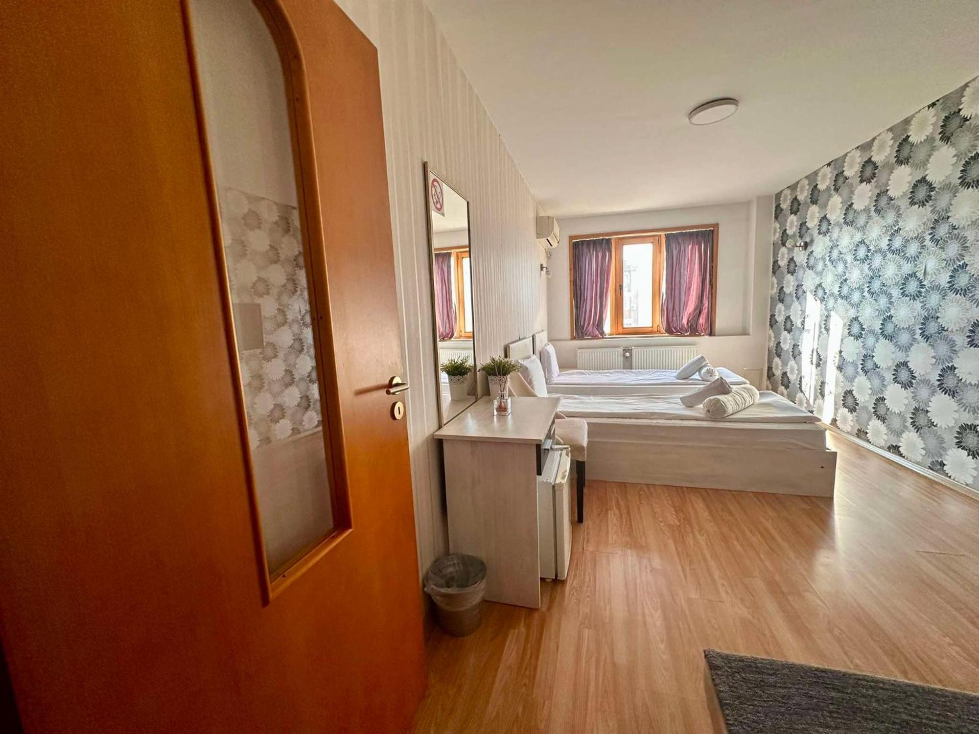Family Hotel Amor Ruse Eksteriør billede