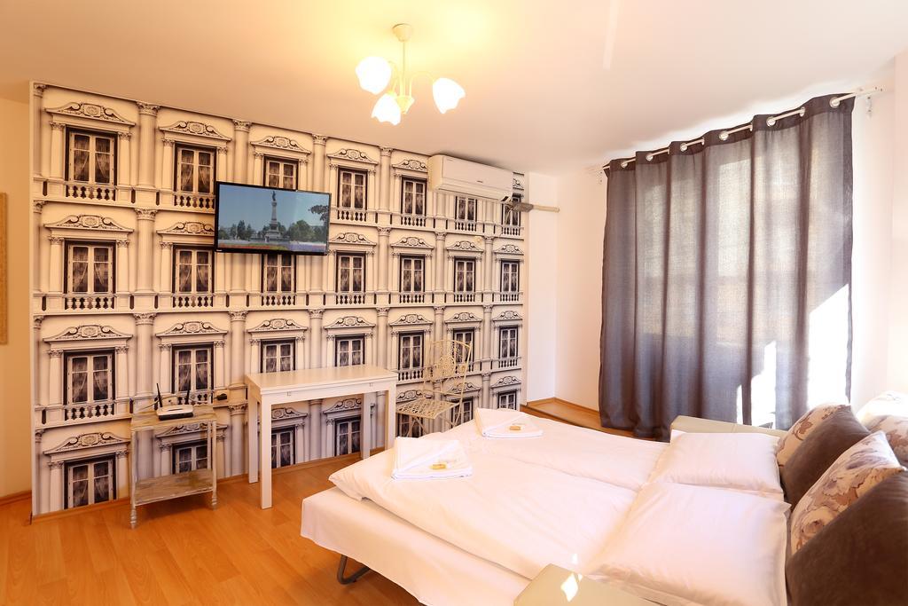 Family Hotel Amor Ruse Eksteriør billede